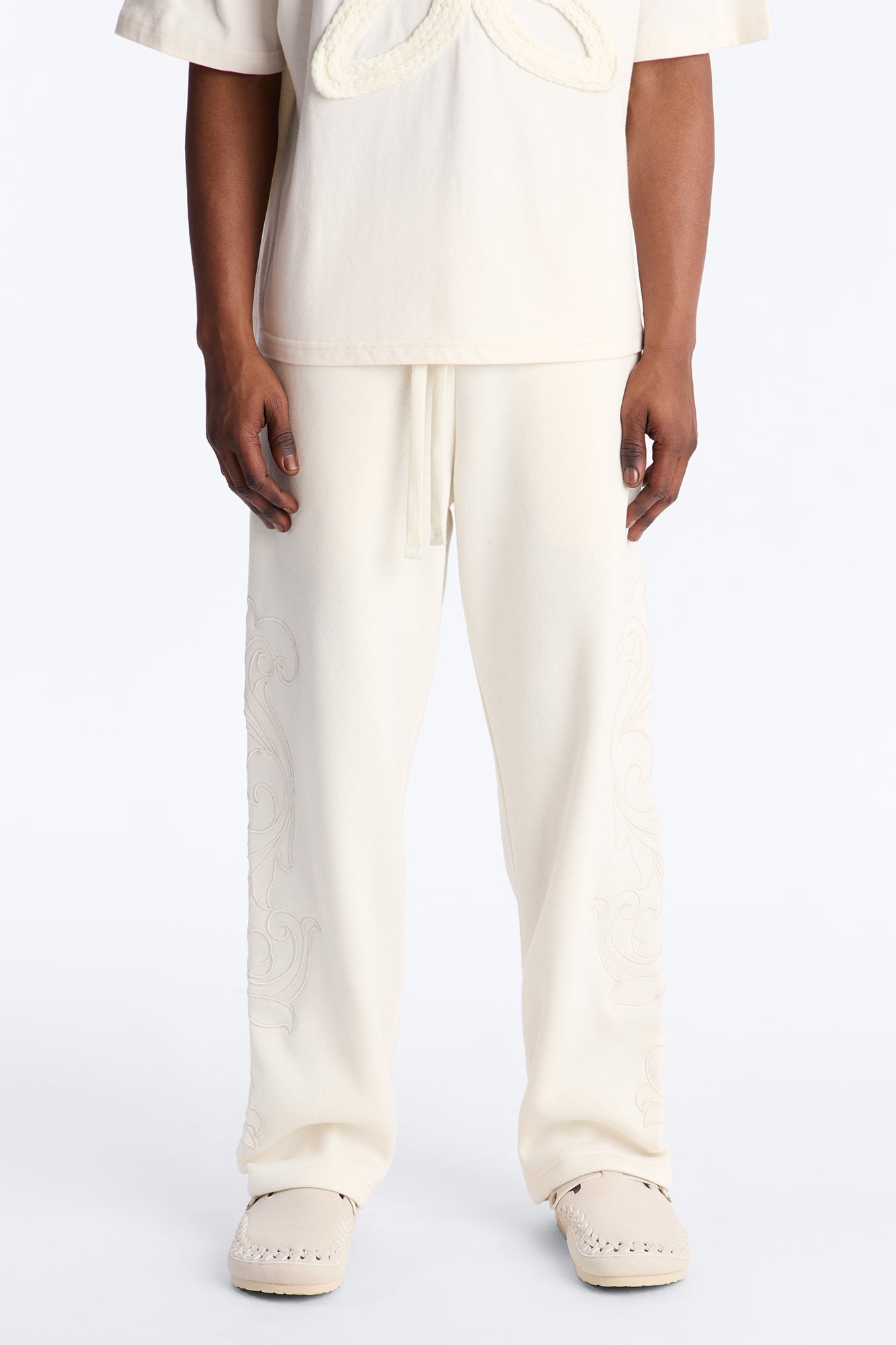 Embroidery Fleur Straight Sweatpants - Cream