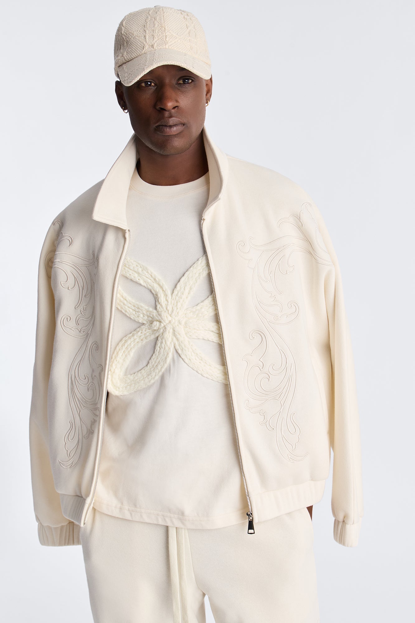 Embroidery Fleur Oversized Cropped Fleece Jacket - Cream