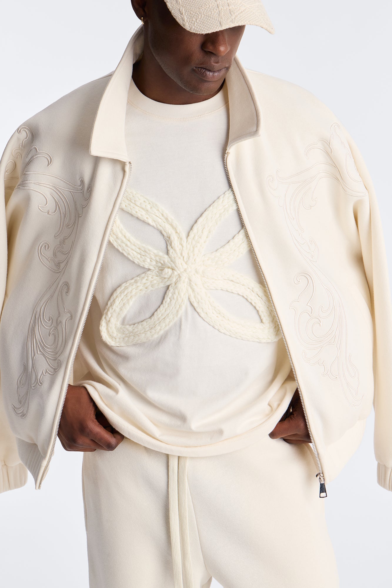 Embroidery Fleur Oversized Cropped Fleece Jacket - Cream