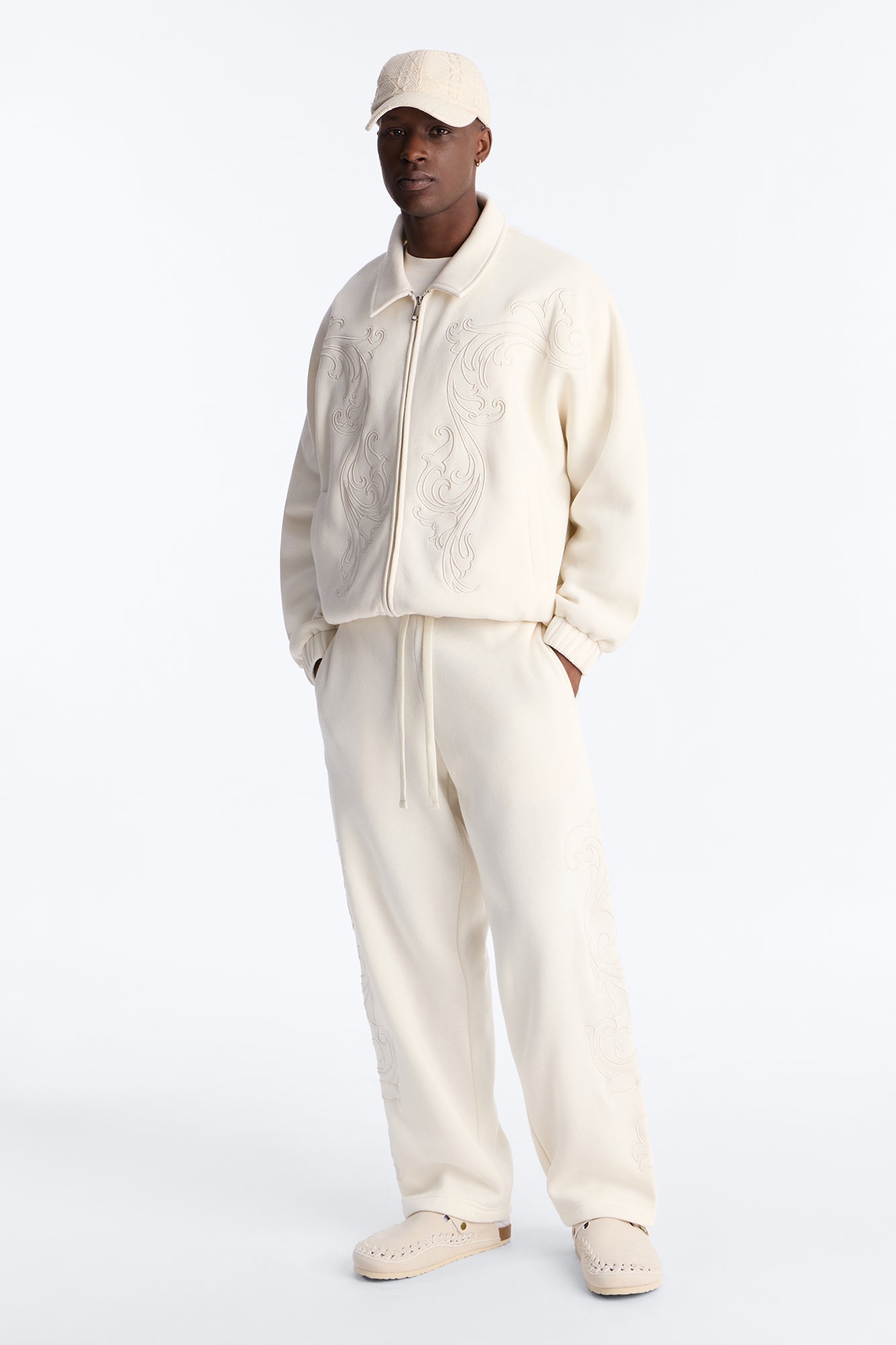 Embroidery Fleur Oversized Cropped Fleece Jacket - Cream