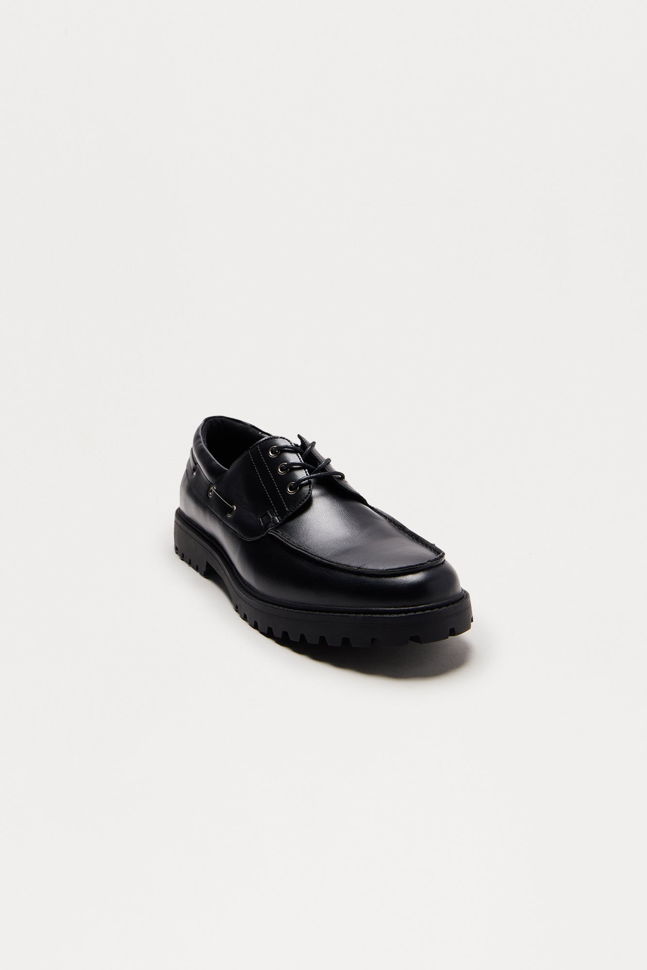 Classic Chunky Sole Lace Up Boat Shoes - Black