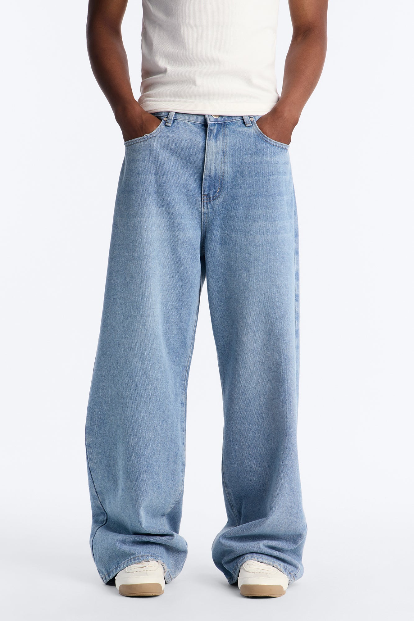 Clean Baggy 5 Pocket Jean - Light Blue Wash
